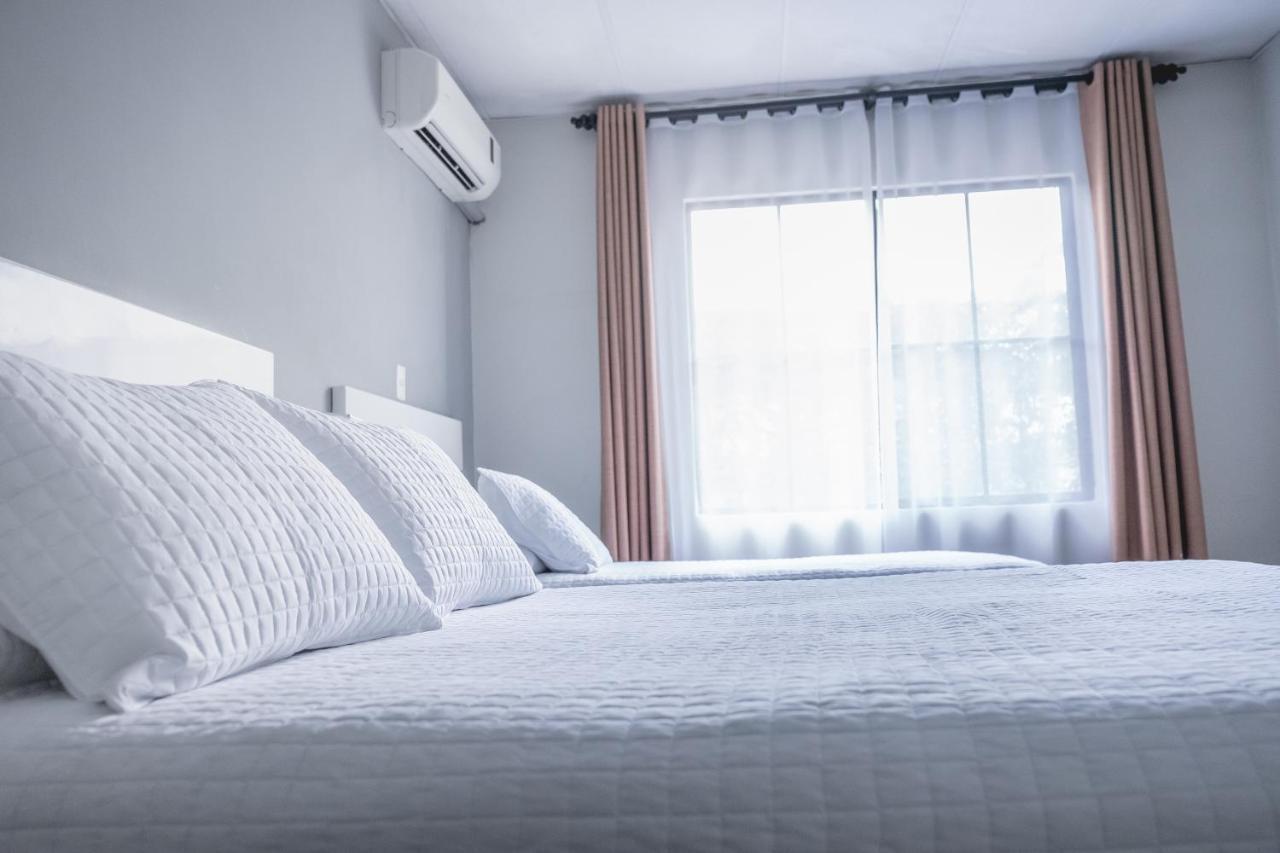Maria Jose Suites San Salvador Ngoại thất bức ảnh